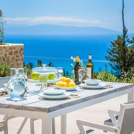 Lourdata Sleeps 5 Pool Air Con Wifi Villa *