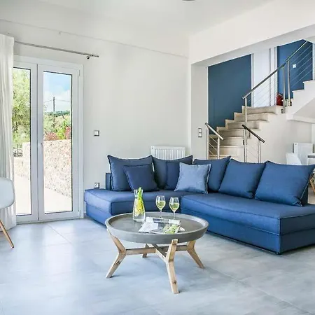 Lourdata Sleeps 5 Pool Air Con Wifi * Λουρδάτα